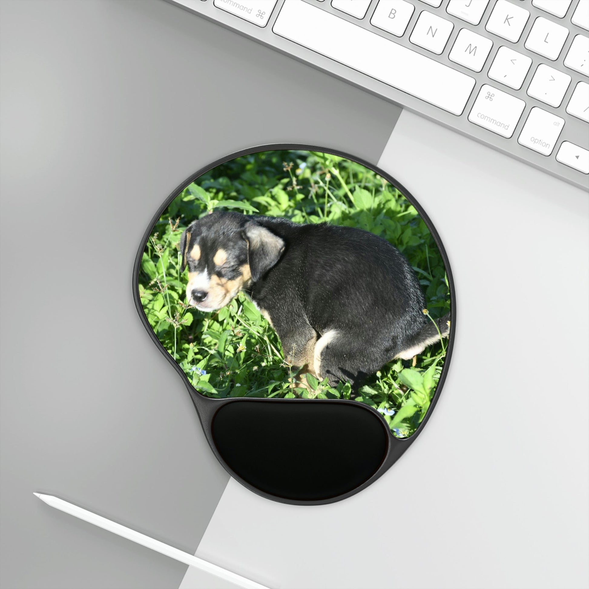 Ergonomic Mouse Pad With Wrist Rest - US Print - A puppy is getting his necessities done - Puerto Rico - PETS - Green Forest Home