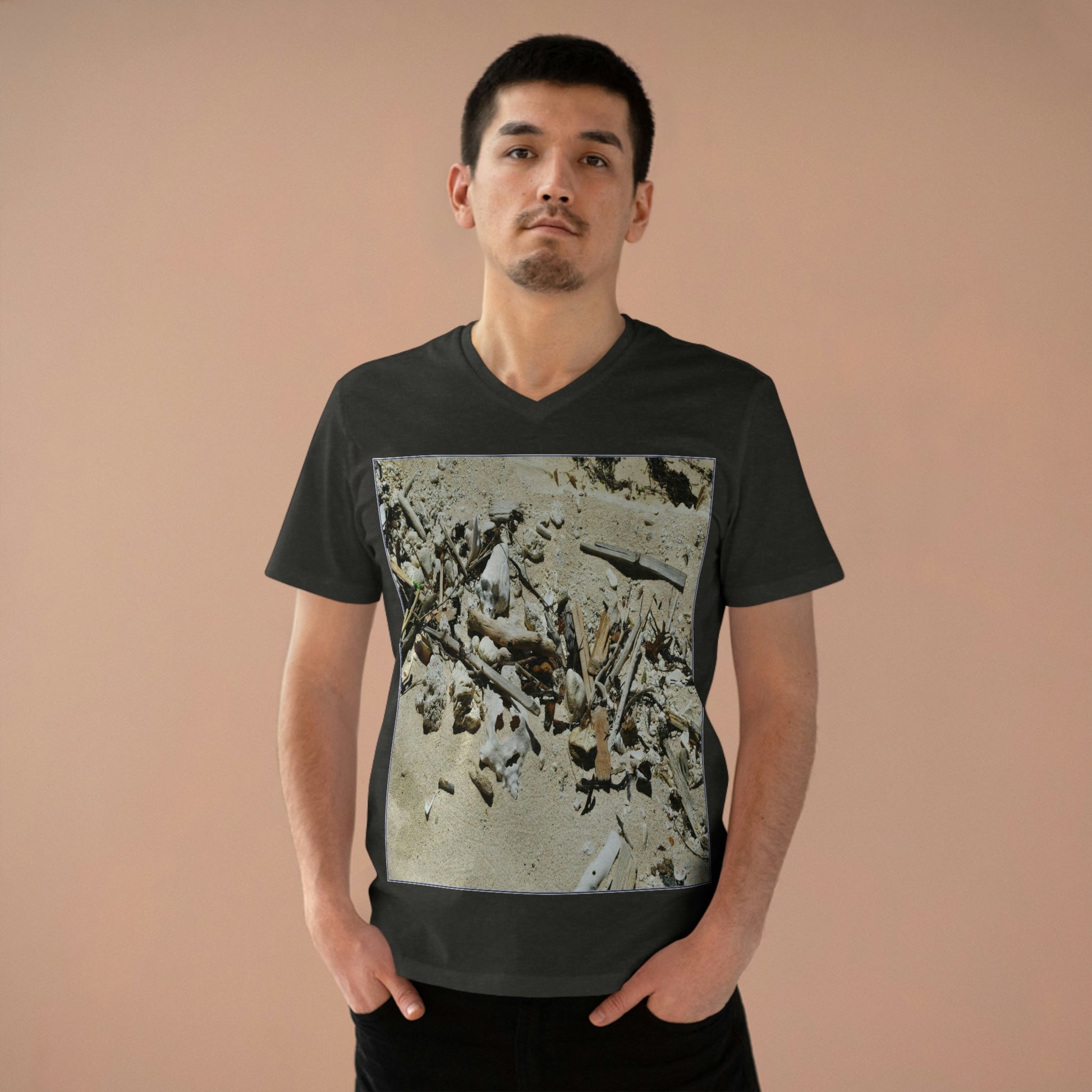 PRINTED in GERMANY for EU - Men’s Presenter V-neck - The remote ISOLATED paradise of Mona Island near Puerto Rico - TIDE seashell's eyc - Green Forest Home