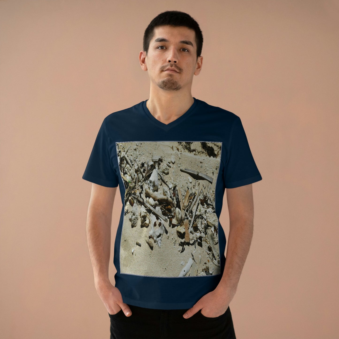 PRINTED in GERMANY for EU - Men’s Presenter V-neck - The remote ISOLATED paradise of Mona Island near Puerto Rico - TIDE seashell's eyc - Green Forest Home